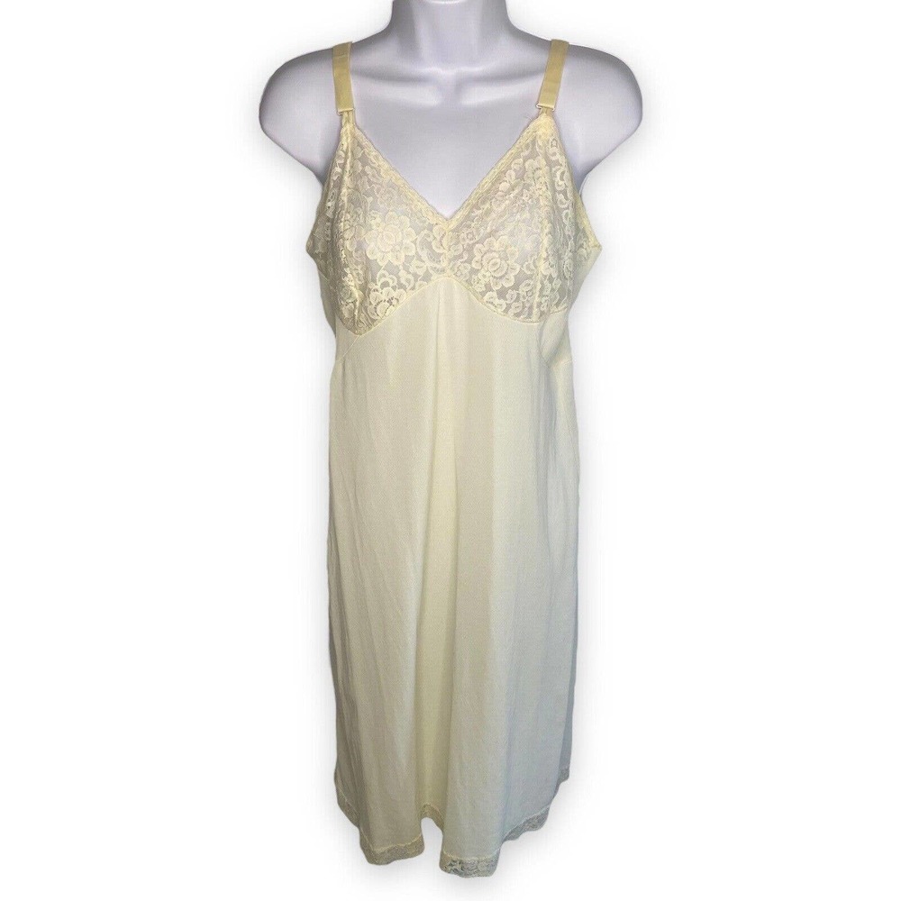 Vintage Philmaid Womens Size 38 Tall Nylon Dress Slip Ivory Sheer Lace Cup 1970s